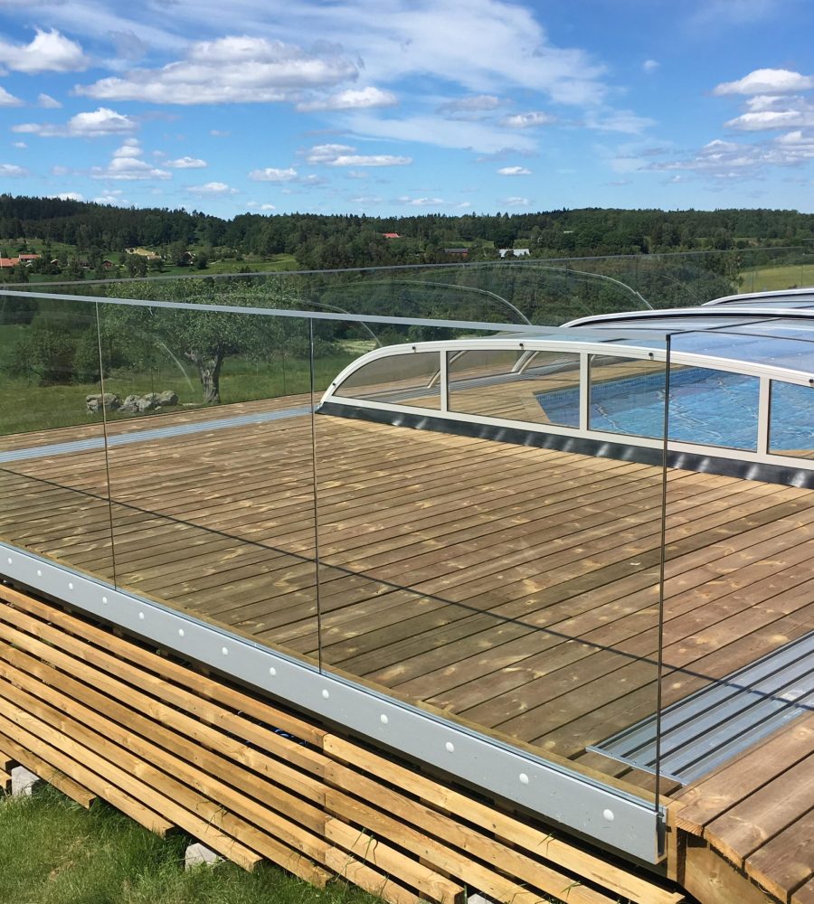 helglasräcke pool